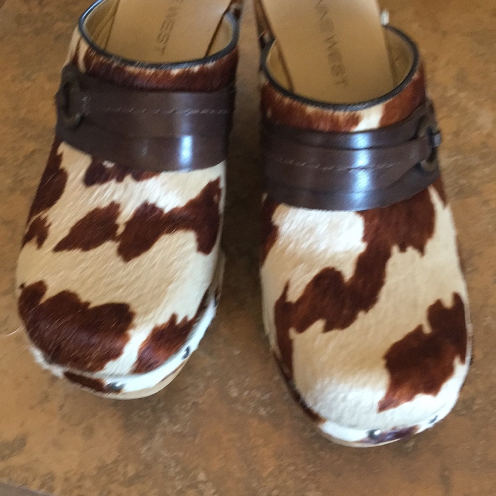 Cow Hide Clogs - Picture 6 of 6
